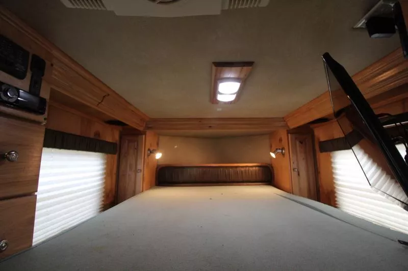 used Horse Trailers Classic Manufacturing  for sale, in Woodland, WA Thumbnail 7