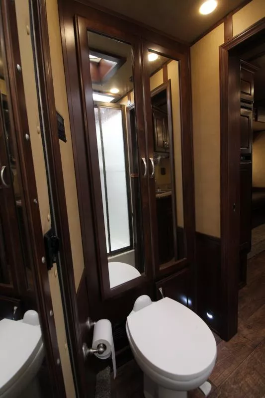 used Horse Trailers Featherlite  for sale, in Woodland, WA Thumbnail 16