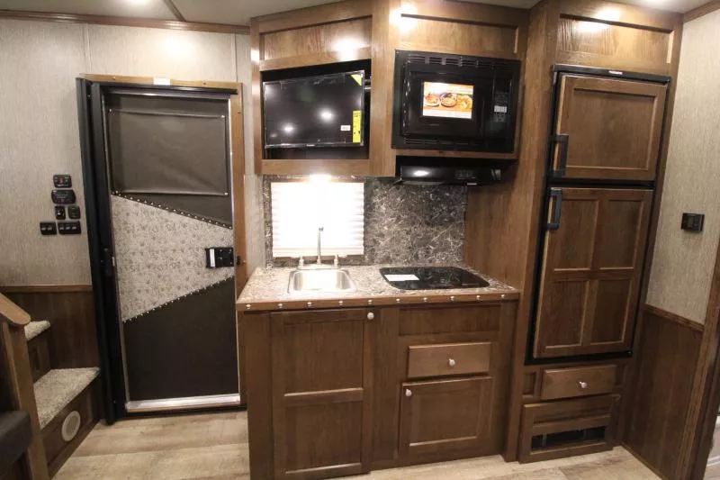 new Horse Trailers SMC Horse Trailers  for sale, in Woodland, WA Thumbnail 12