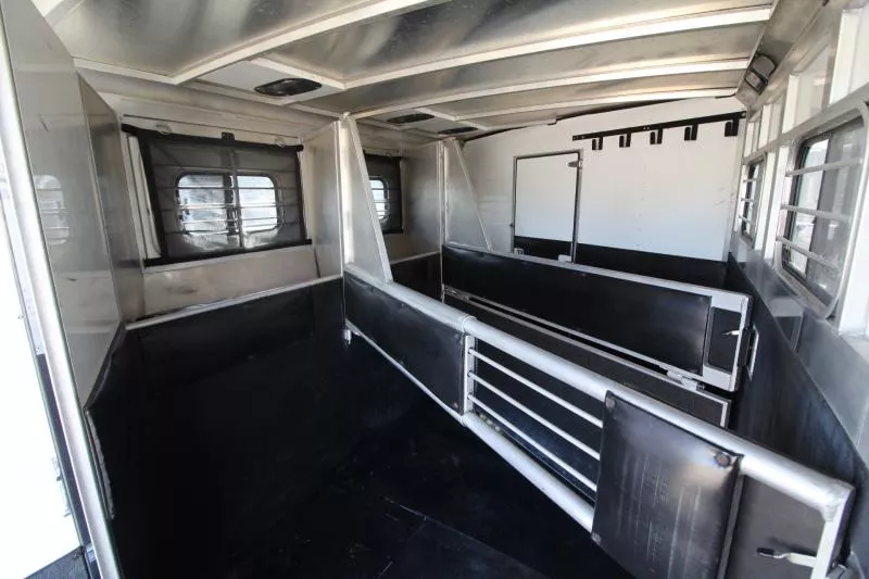used Horse Trailers Sundowner Trailers  for sale, in Woodland, WA Thumbnail 23
