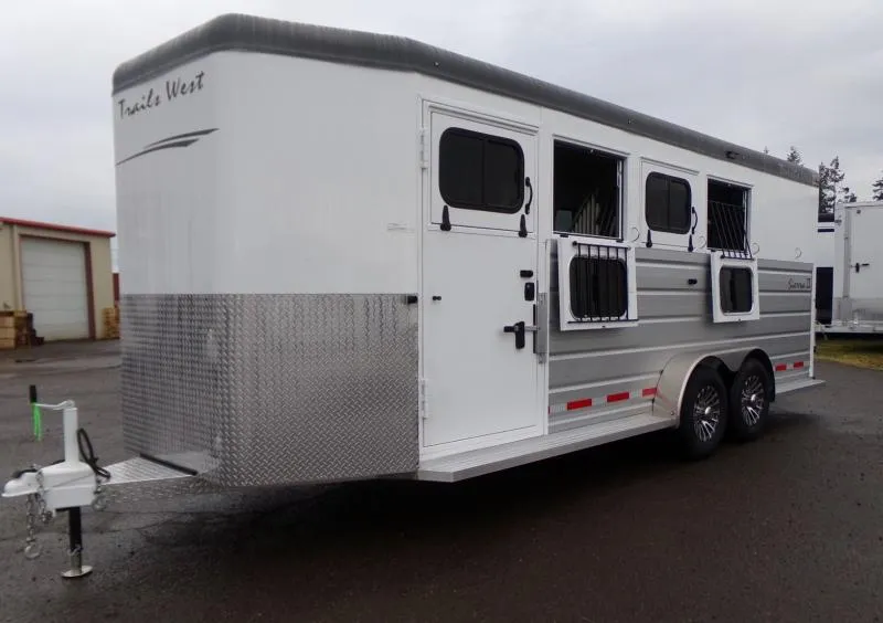2026 Trails West Sierra II 4-Horse Bumper Trailer-Warmbood Height 7'5"-Rubber Mats in Tack Room-Stud Divider-Side Escape Door