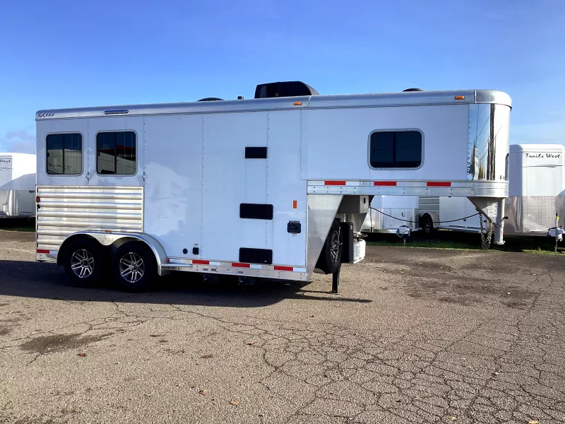 used Horse Trailers Exiss Trailers  for sale, in Albany, OR Thumbnail 17