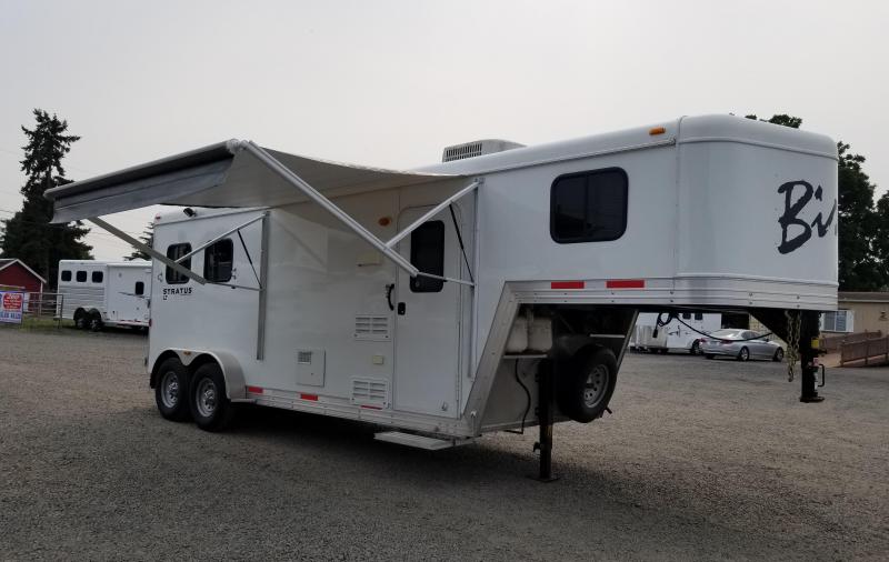 2013 Bison Stratus LT 260 Living Quarters 2 Horse Trailer Horse