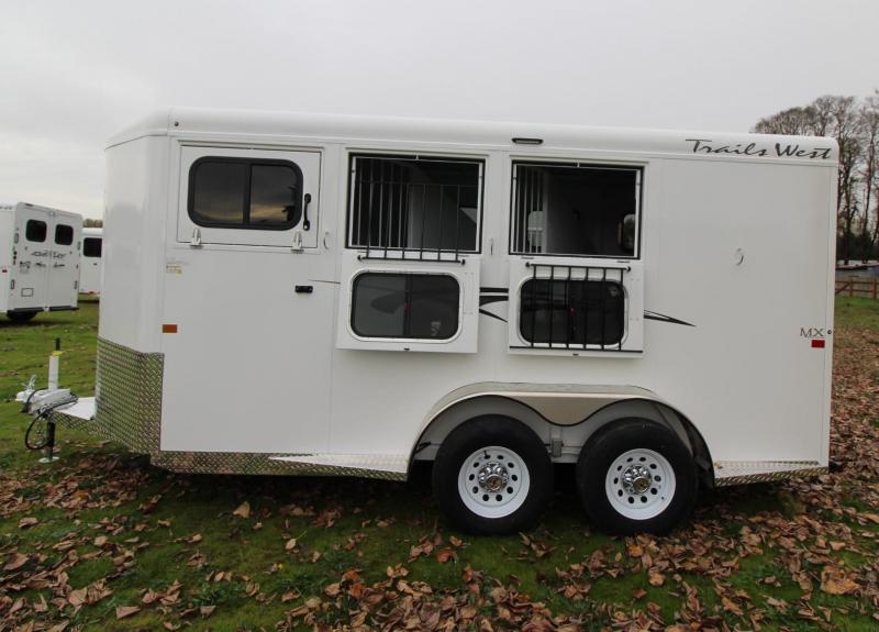 2022 Trails West Adventure MX BP 3 Horse Trailer 2022 Trails West Adventure MX BP 3 Horse Trailer