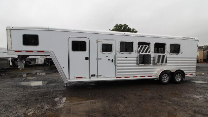 2023 Featherlite 7541 - 5 Horse Trailer - 7' 6" Tall - Rear Tack - LARGE Front Tack/Dressing Room - Easy Care Flooring 2023 Featherlite 7541 - 5 Horse Trailer - 7' 6" Tall - Rear Tack - LARGE Front Tack/Dressing Room - Easy Care Flooring