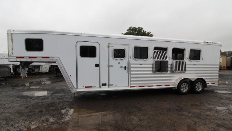 2023 Featherlite 7541 - 5 Horse Trailer - 7' 6" Tall - Rear Tack - LARGE Front Tack/Dressing Room - Easy Care Flooring 2023 Featherlite 7541 - 5 Horse Trailer - 7' 6" Tall - Rear Tack - LARGE Front Tack/Dressing Room - Easy Care Flooring
