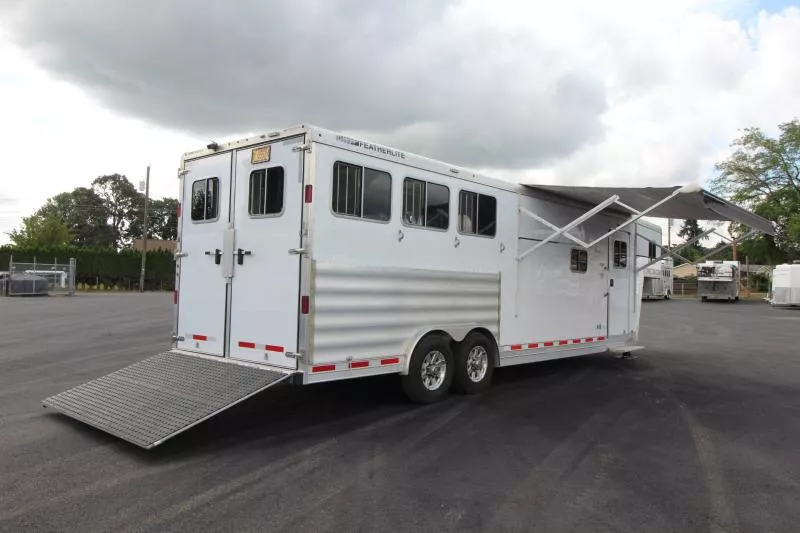 used Horse Trailers Featherlite  for sale, in Woodland, WA Thumbnail 2