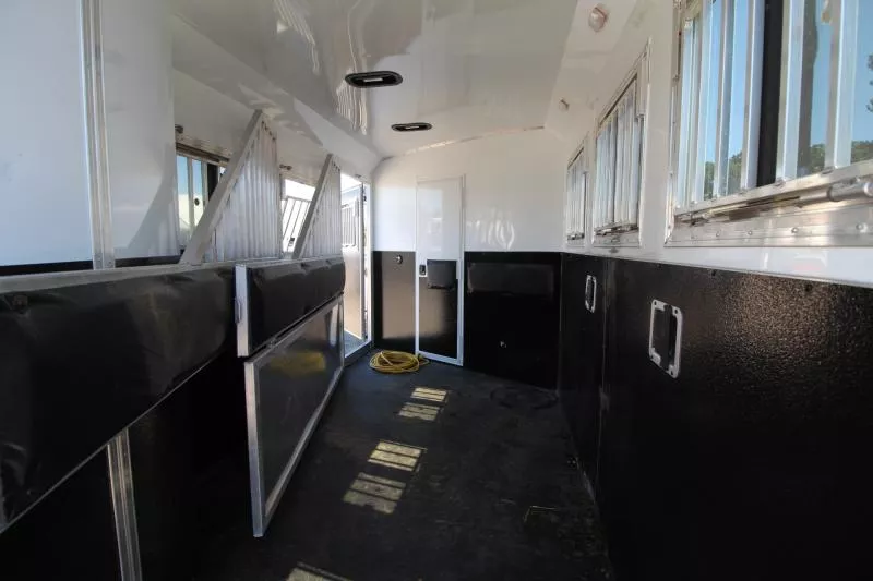 used Horse Trailers Bison Trailers  for sale, in Woodland, WA Thumbnail 19