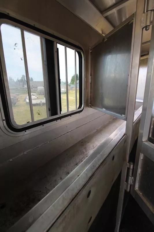 used Horse Trailers Classic Manufacturing  for sale, in Woodland, WA Thumbnail 24