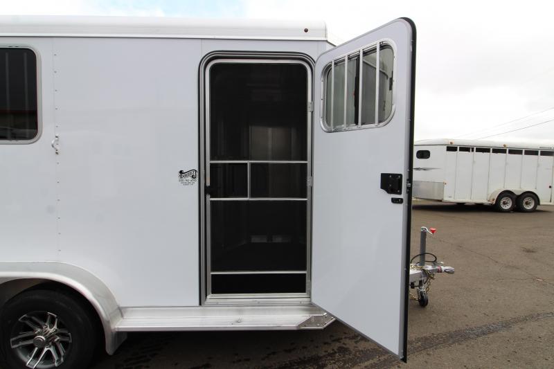 2020 Exiss 720 Horse Trailer Lined and Insulated Horse Area Drop