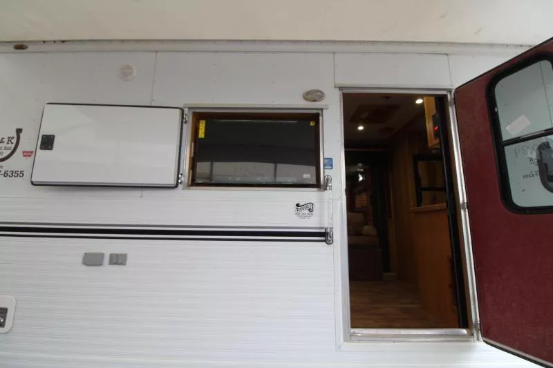 used Horse Trailers Sundowner Trailers  for sale, in Woodland, WA Thumbnail 32