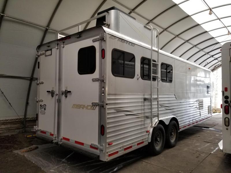 2008 Merhow 10ft SW Living Quarters 8ft Wide Generator 3 Horse