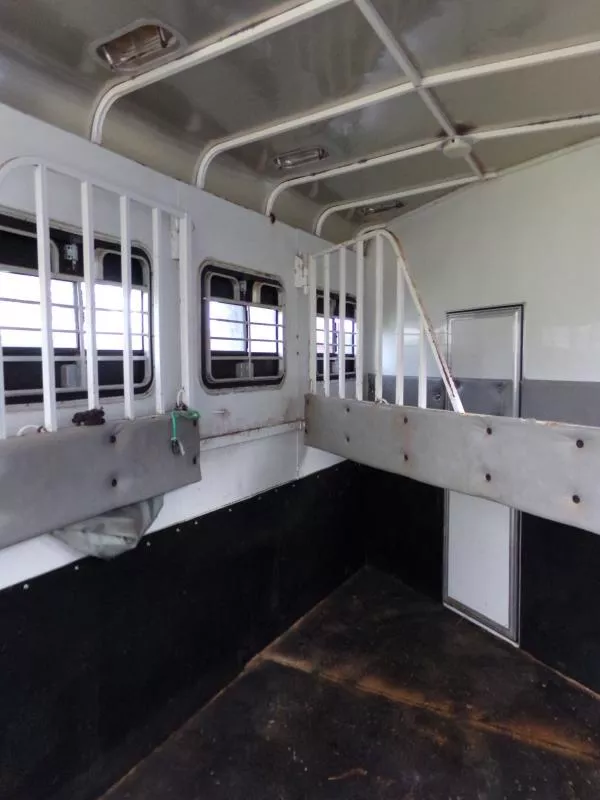 used Horse Trailers Charmac Trailers  for sale, in Albany, OR Thumbnail 8