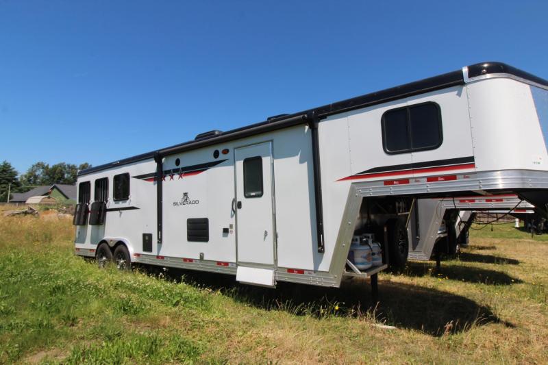 2023 Bison Silverado 8311B LQ 3 Horse Trailer 2023 Bison Silverado 8311B LQ 3 Horse Trailer