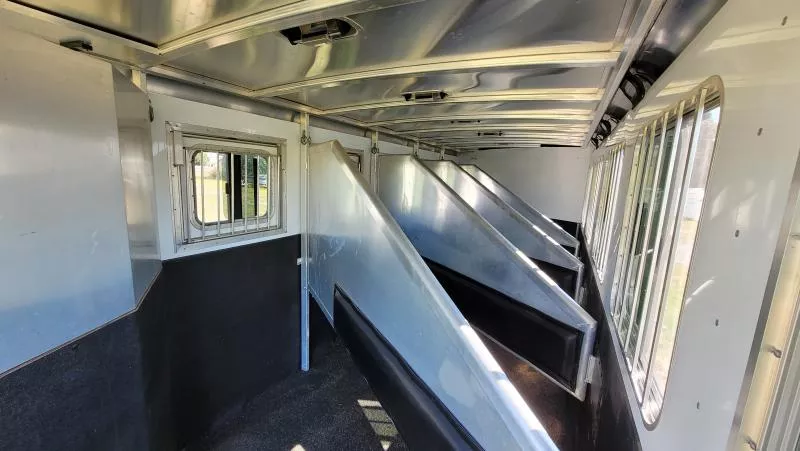 used Horse Trailers Exiss Trailers  for sale, in Woodland, WA Thumbnail 9