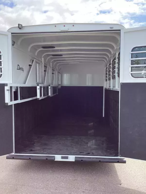 new Horse Trailers Thuro-Bilt  for sale, in Woodland, WA Thumbnail 5