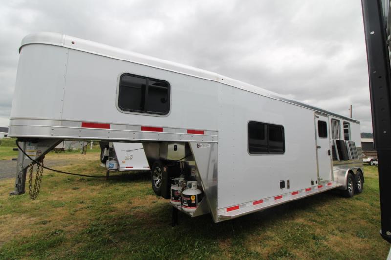 2022 Exiss Express 7311 CXF 3 Horse LQ Trailer 2022 Exiss Express 7311 CXF 3 Horse LQ Trailer
