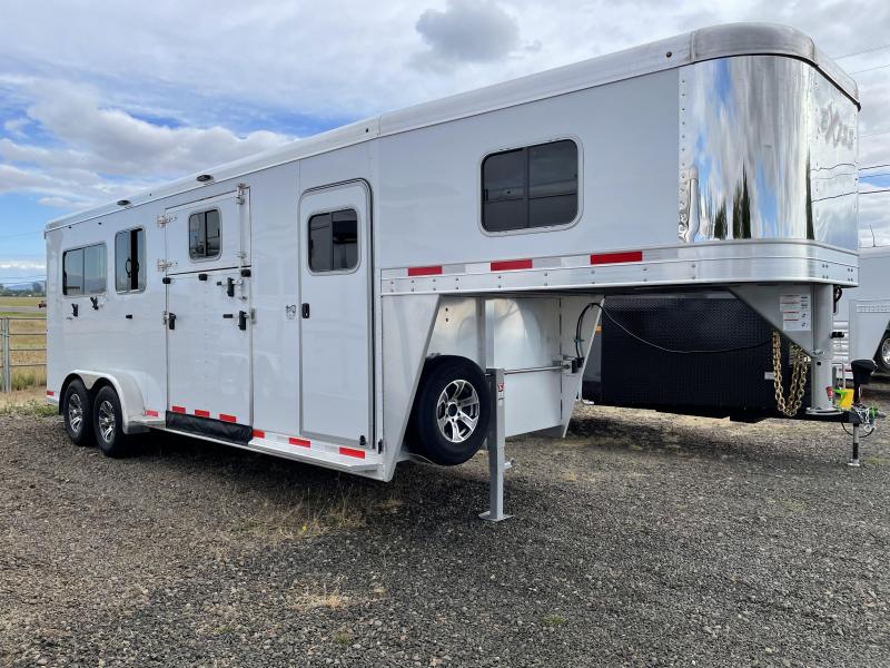 2022 Exiss 7200 SR (2+1) - Rear & Curbside Ramp - Straightload - Escape Door - Easy Care Floor - 2022 Exiss 7200 SR (2+1) - Rear & Curbside Ramp - Straightload - Escape Door - Easy Care Floor -