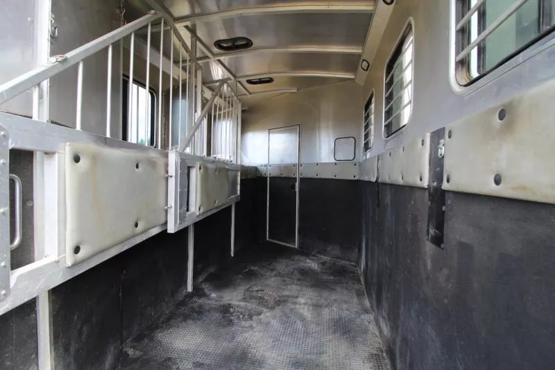 used Horse Trailers Classic Manufacturing  for sale, in Woodland, WA Thumbnail 25