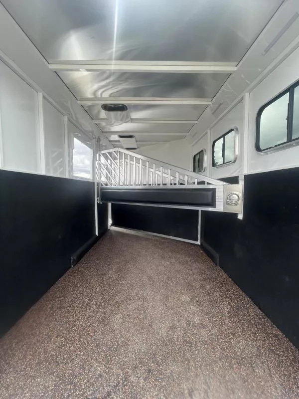 used Horse Trailers Trails West Manufacturing  for sale, in Woodland, WA Thumbnail 18