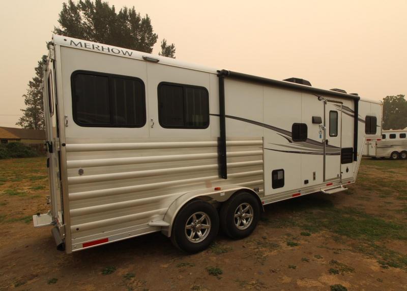 2021 Merhow 2 Horse LQ Trailer Slide Out Stud Divider