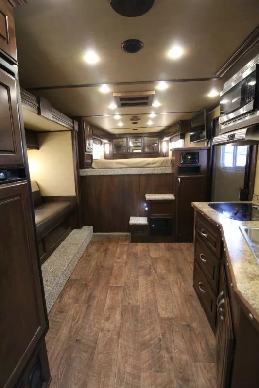 used Horse Trailers Featherlite  for sale, in Woodland, WA Thumbnail 3
