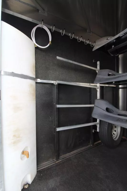 used Horse Trailers Logan Coach Trailers  for sale, in Woodland, WA Thumbnail 5