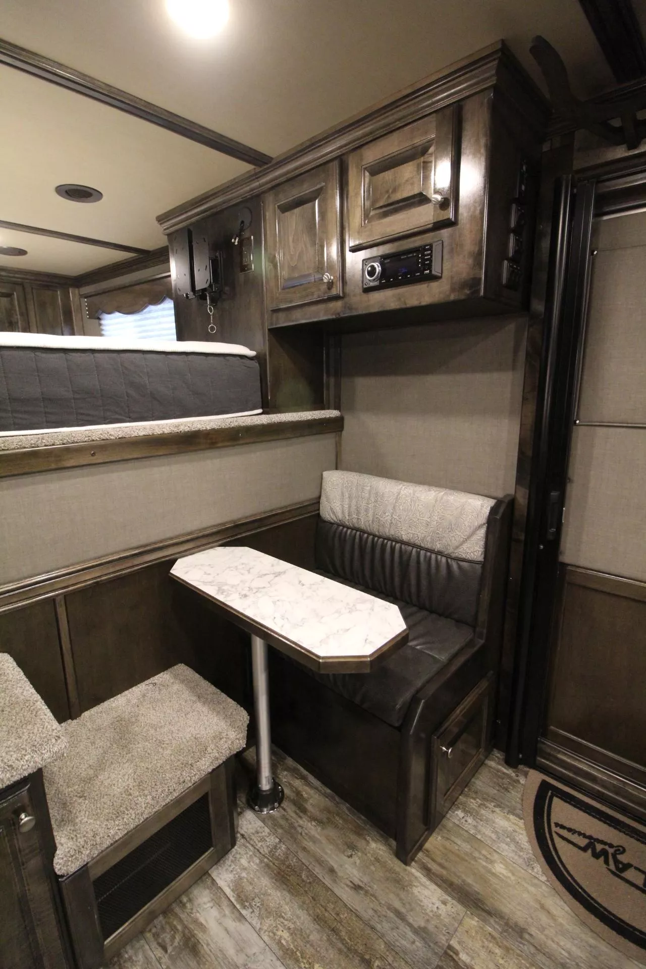 used Horse Trailers Platinum Coach  for sale, in Woodland, WA Thumbnail 4
