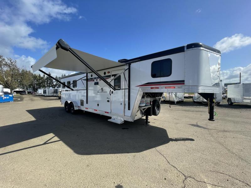 2022 Bison Trailers 7310 3 Horse Living Quarter Drop Down Windows