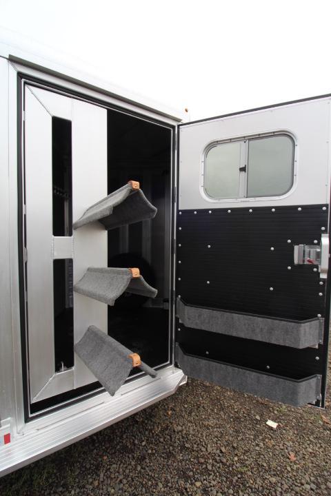 2021 Platinum Coach 3 Horse BP-Swing Out Saddle Rack-Easy Care Floor