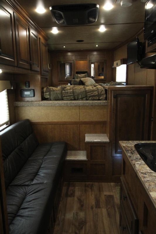 2020 Featherlite 7841 Legend 7 Wide 10 Short Wall Living Quarters 4 Horse Aluminum Trailer Reduced 500 Horse Trailers For Sale Double J Trailers In Woodland And Southwest Washington Portland And Vancouver Or