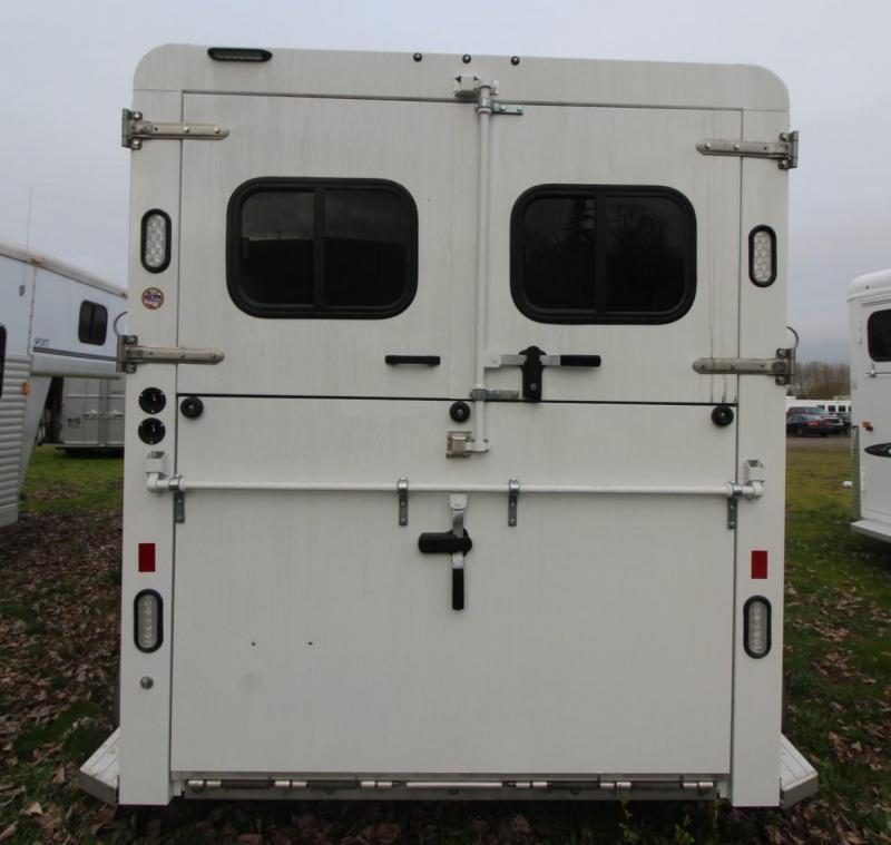 2023 Trails West Royale SxS Tack 2 Horse Bumper Straight Load Horse