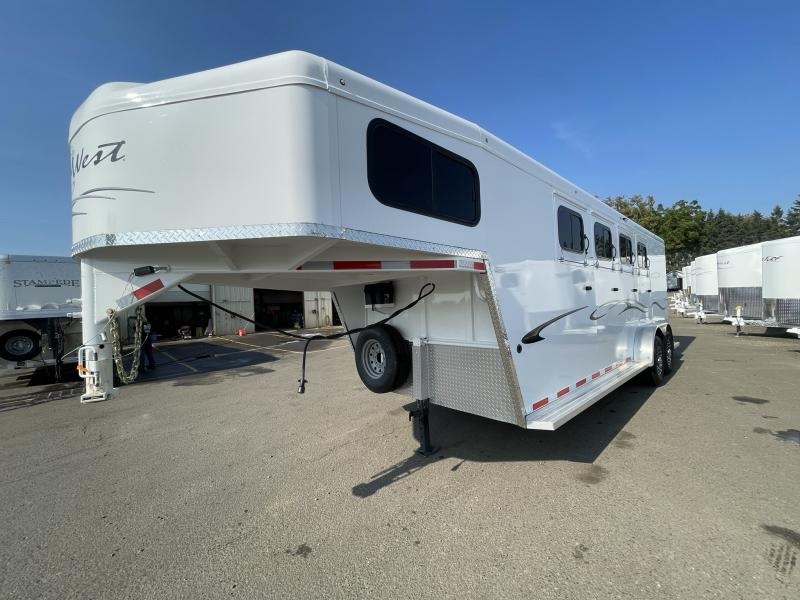 2022 Trails West Classic 4 Horse GN - Hardly Used! - Water Tank - Swing Out Saddle Rack - 7' Wide & 7'Tall 2022 Trails West Classic 4 Horse GN - Hardly Used! - Water Tank - Swing Out Saddle Rack - 7' Wide & 7'Tall