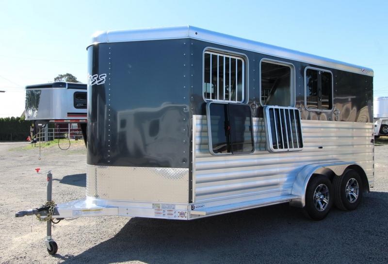 2023 Exiss Express XT 3 Horse Aluminum Trailer - Easy care Flooring 2023 Exiss Express XT 3 Horse Aluminum Trailer - Easy care Flooring