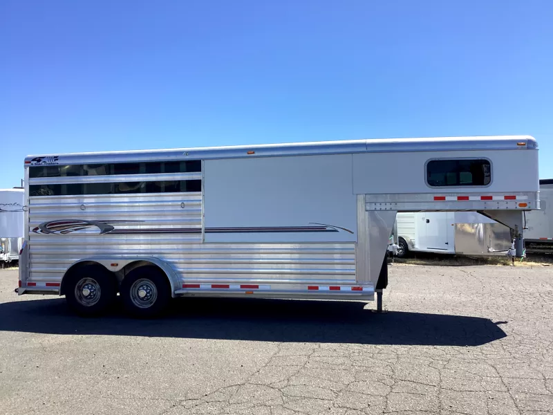 used Horse Trailers 4-Star Trailers  for sale, in Albany, OR Thumbnail 12