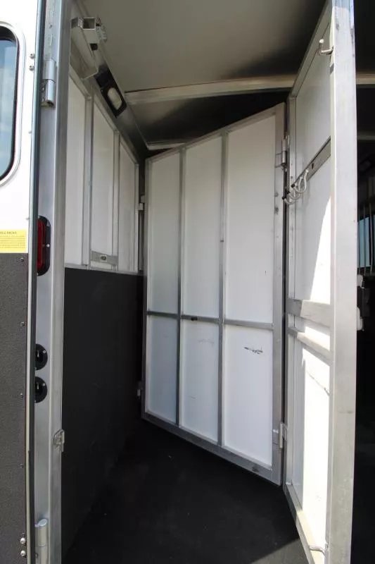used Horse Trailers Sundowner Trailers  for sale, in Woodland, WA Thumbnail 12