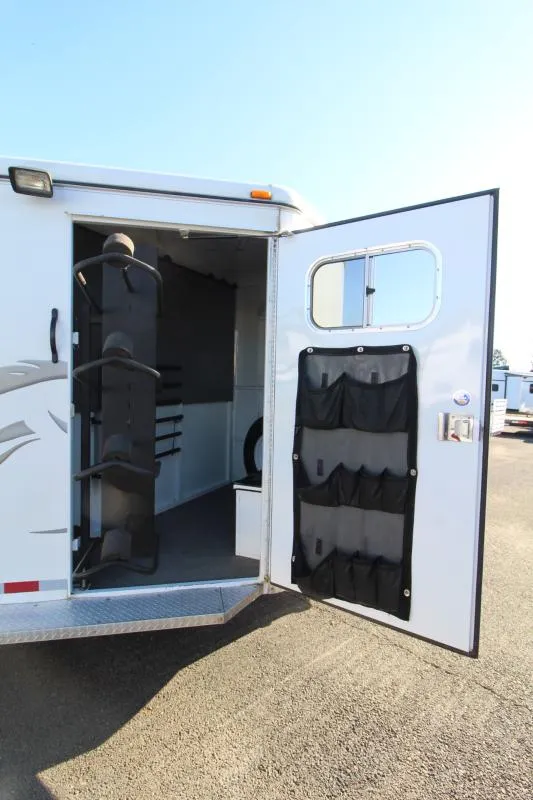 used Horse Trailers Logan Coach  for sale, in Woodland, WA Thumbnail 3