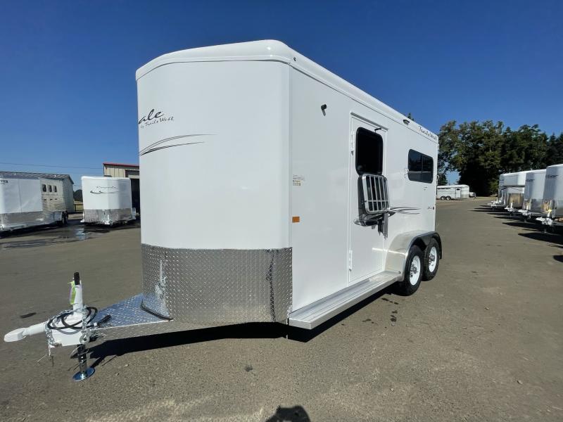 2023 Trails West Royale Plus - 2 Horse Straightload - Bench Style Water Tank - Escape Door - Rear Ramp - Warmblood Size 2023 Trails West Royale Plus - 2 Horse Straightload - Bench Style Water Tank - Escape Door - Rear Ramp - Warmblood Size