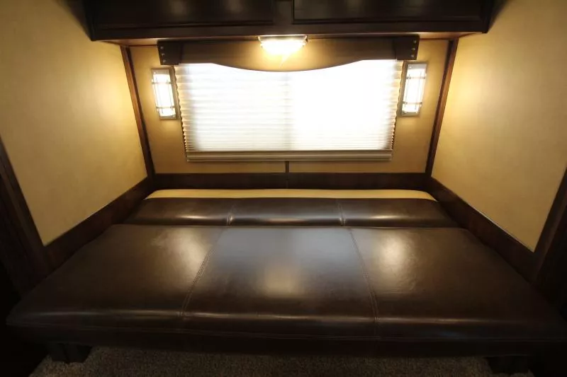 used Horse Trailers Featherlite  for sale, in Woodland, WA Thumbnail 8