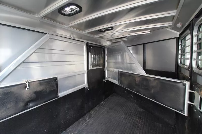 used Horse Trailers Logan Coach Trailers  for sale, in Woodland, WA Thumbnail 9