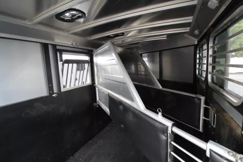 used Horse Trailers Logan Coach Trailers  for sale, in Woodland, WA Thumbnail 8
