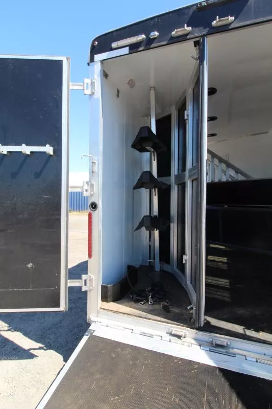 used Horse Trailers Bison Trailers  for sale, in Woodland, WA Thumbnail 16