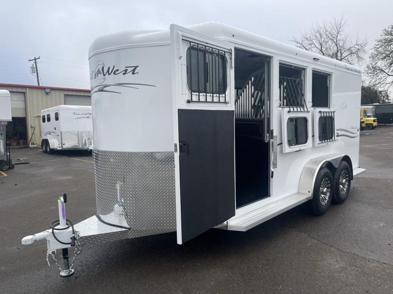 2023 Trails West Classic II 3H BP - Aluminum Skin/Steel Frame - 7' Wide - Lined & Insulated Roof - Escape Door - Swing Out Saddle Rack 2023 Trails West Classic II 3H BP - Aluminum Skin/Steel Frame - 7' Wide - Lined & Insulated Roof - Escape Door - Swing Out Saddle Rack