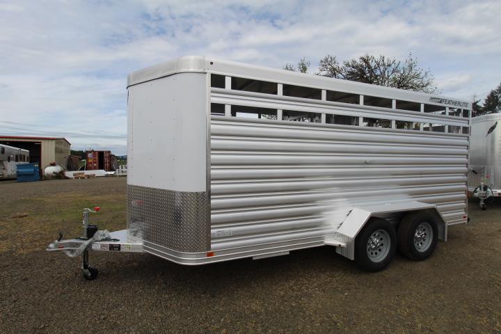 2021 Featherlite 8107 16' Livestock Trailer 2021 Featherlite 8107 16' Livestock Trailer