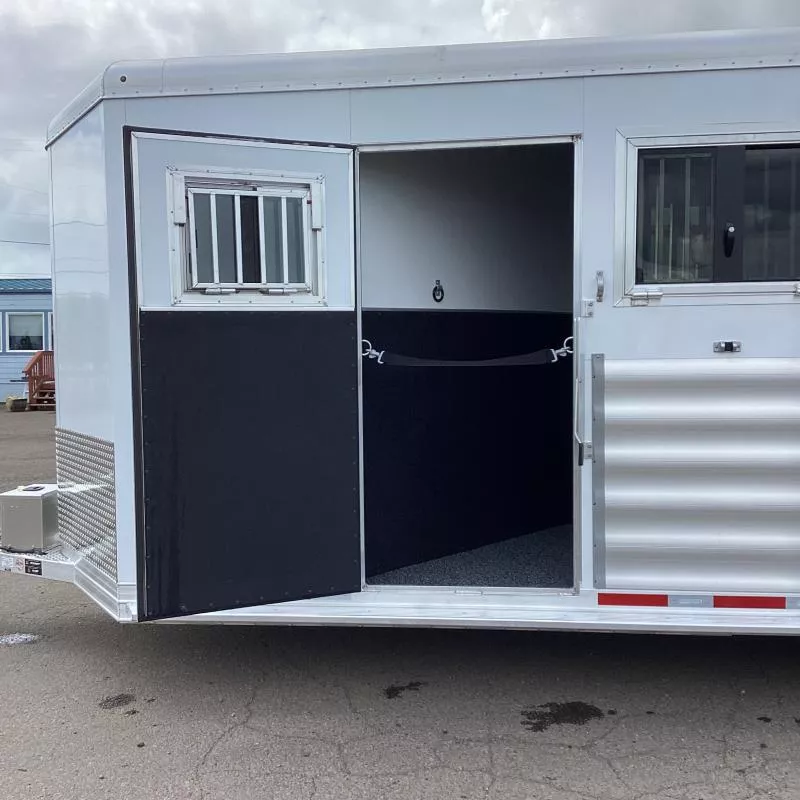 new Horse Trailers Featherlite  for sale, in Albany, OR Thumbnail 3