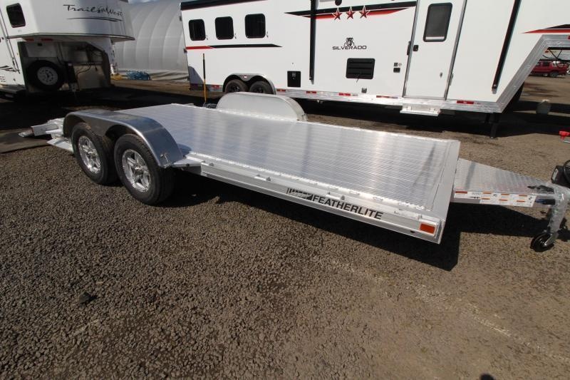 2022 Featherlite 3182 16 FOOT Car Hauler 2022 Featherlite 3182 16 FOOT Car Hauler