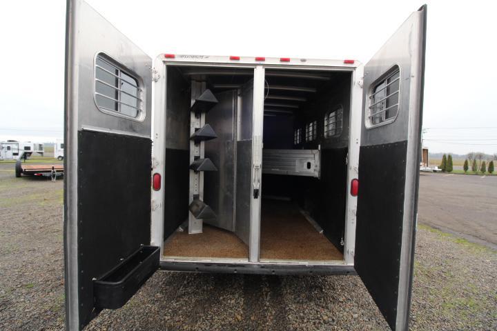 used Horse Trailers Featherlite  for sale, in Albany, OR Thumbnail 8