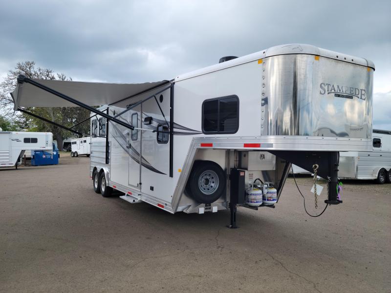 2022 Merhow Trailers 8210 Horse Trailer- Pre-Wire for Generator -- All Aluminum- 18" deep mangers-- Collapsible rear tack 2022 Merhow Trailers 8210 Horse Trailer- Pre-Wire for Generator -- All Aluminum- 18" deep mangers-- Collapsible rear tack