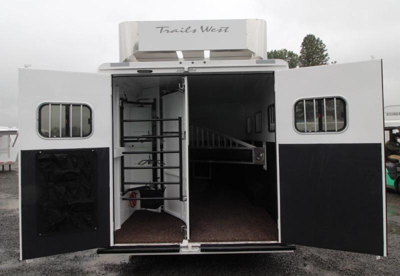 2021 Trails West Sierra 11X15 LQ 3 Horse Trailer Hay Rack Mangers