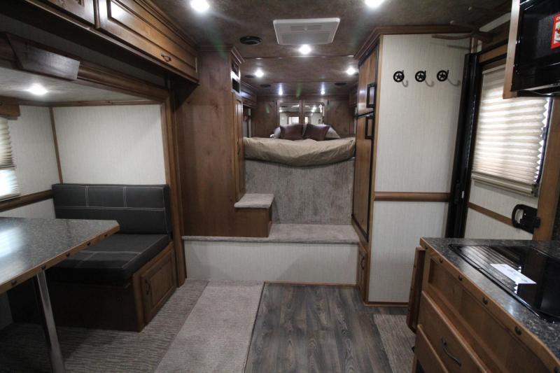 2021 Trails West Sierra 11X15 LQ 3 Horse Trailer Hay Rack Mangers